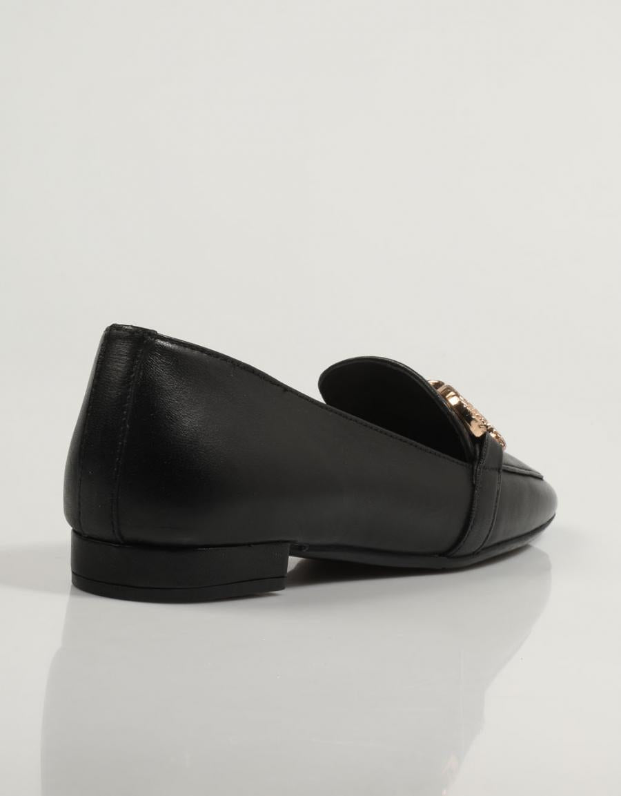 ZAPATOS SPORT TOP 3 23807 en color Negro