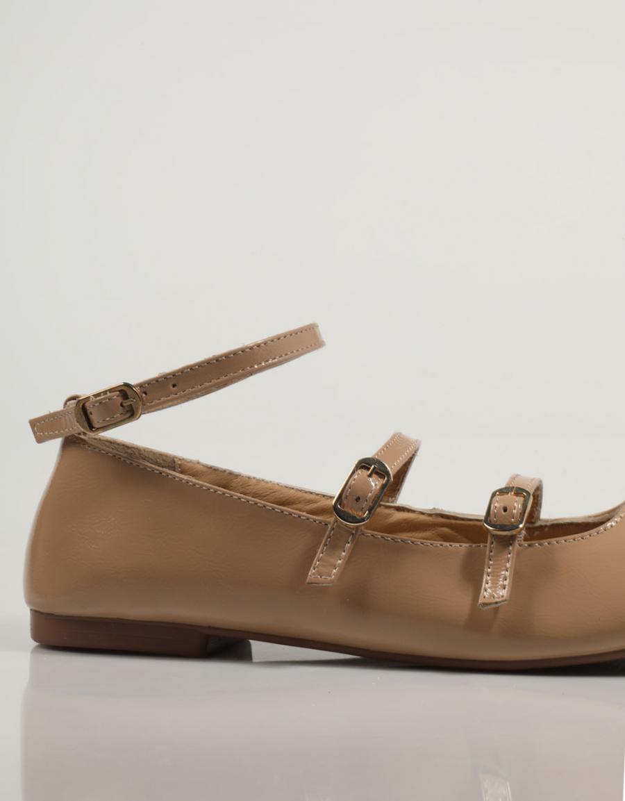 ZAPATOS SPORT TOP 3 23676 en color Beige