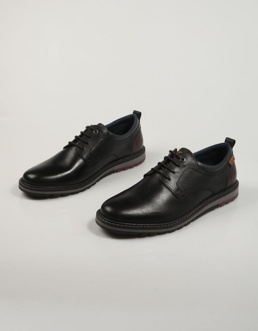 ZAPATOS SPORT PIKOLINOS BERNA M8J 4183 en color Negro