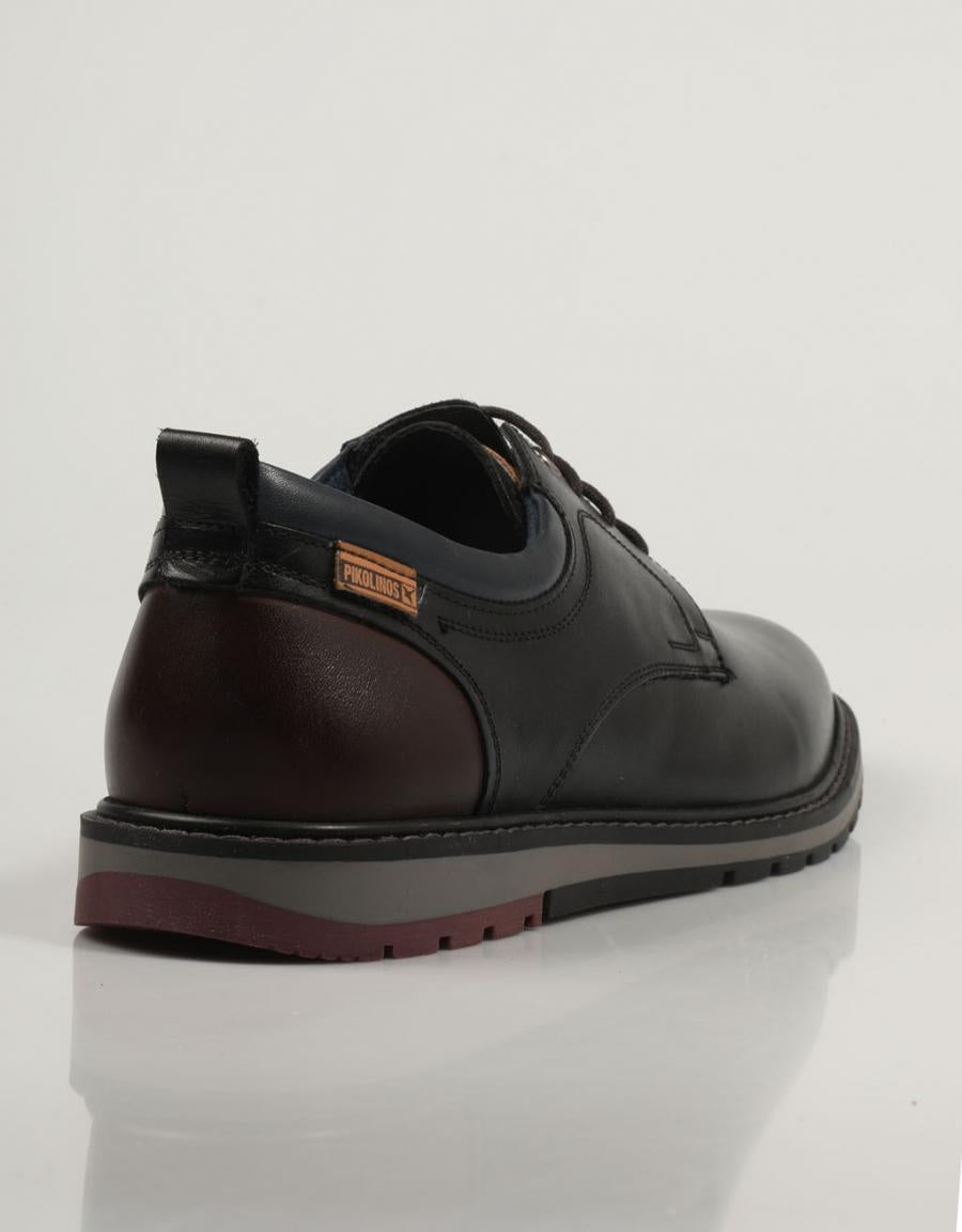 ZAPATOS SPORT PIKOLINOS BERNA M8J 4183 en color Negro
