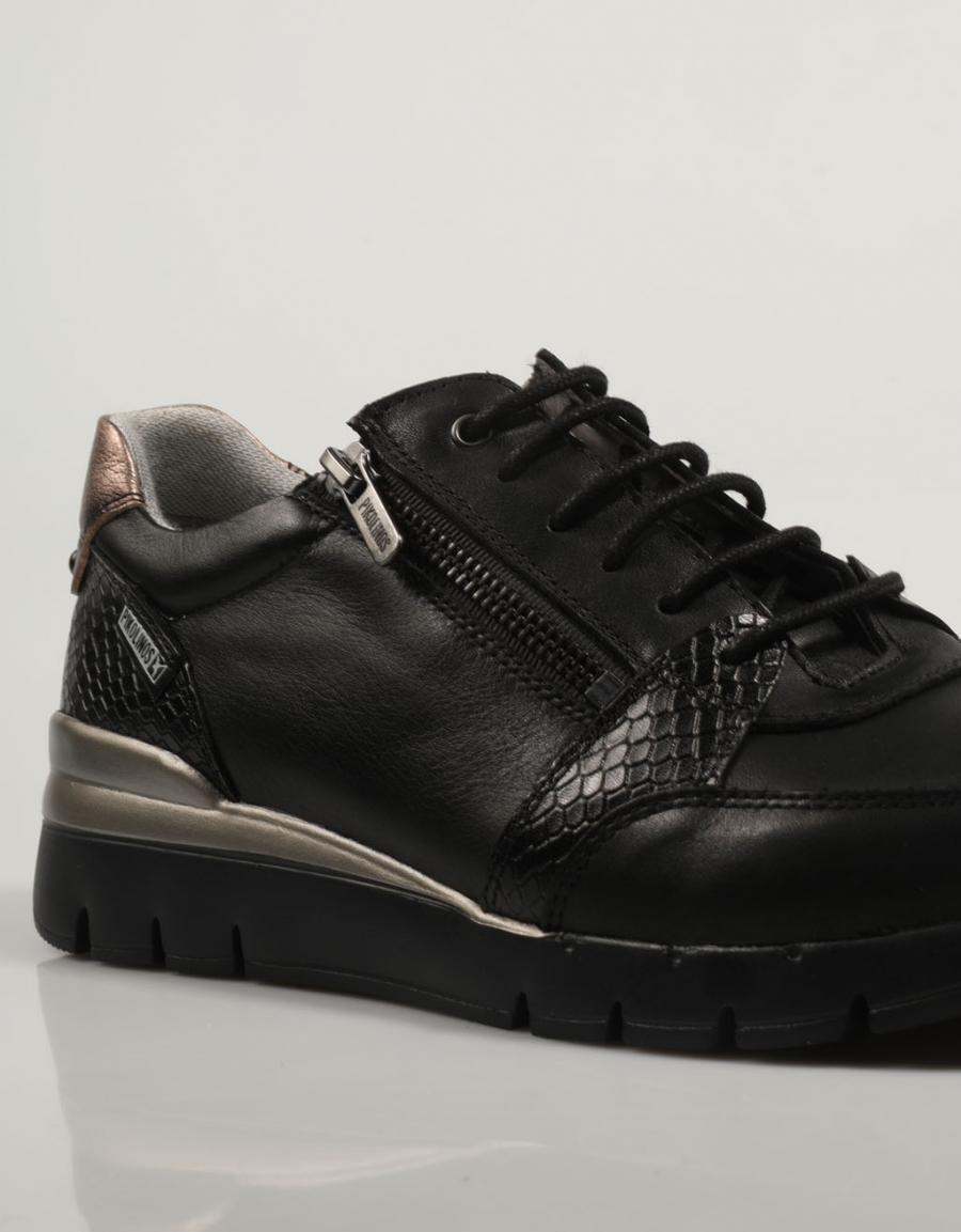 ZAPATILLAS PIKOLINOS CANTABRIA W4R 6718C2 en color Negro