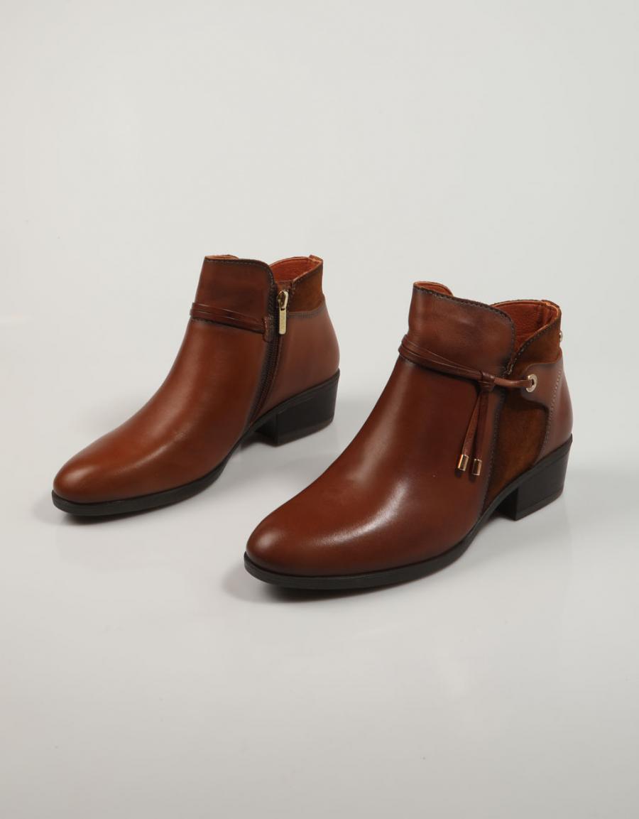 BOTINES PIKOLINOS DAROCA W1U 8505 en color Cuero