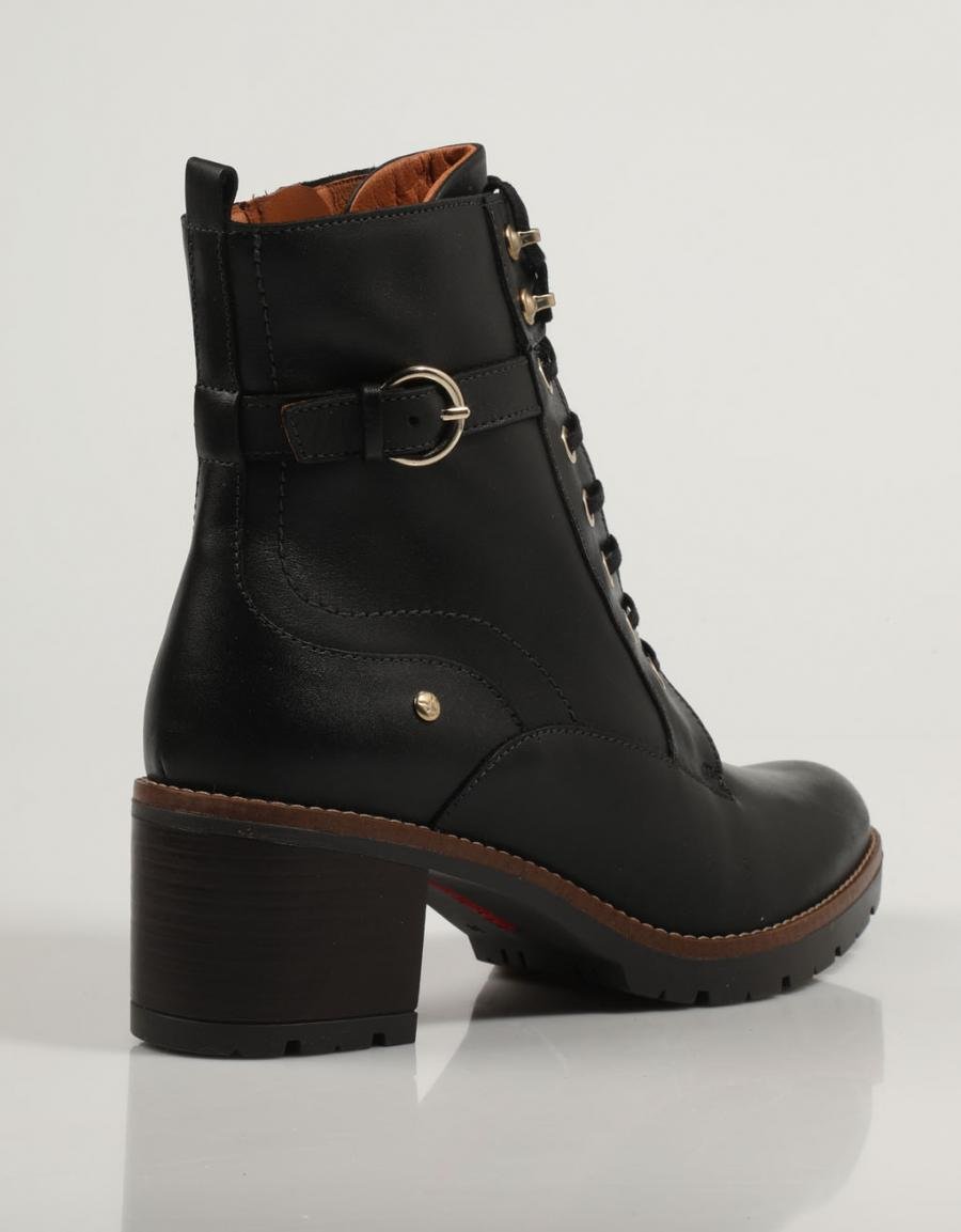 BOTINES PIKOLINOS LLANES W7H 8510 en color Negro