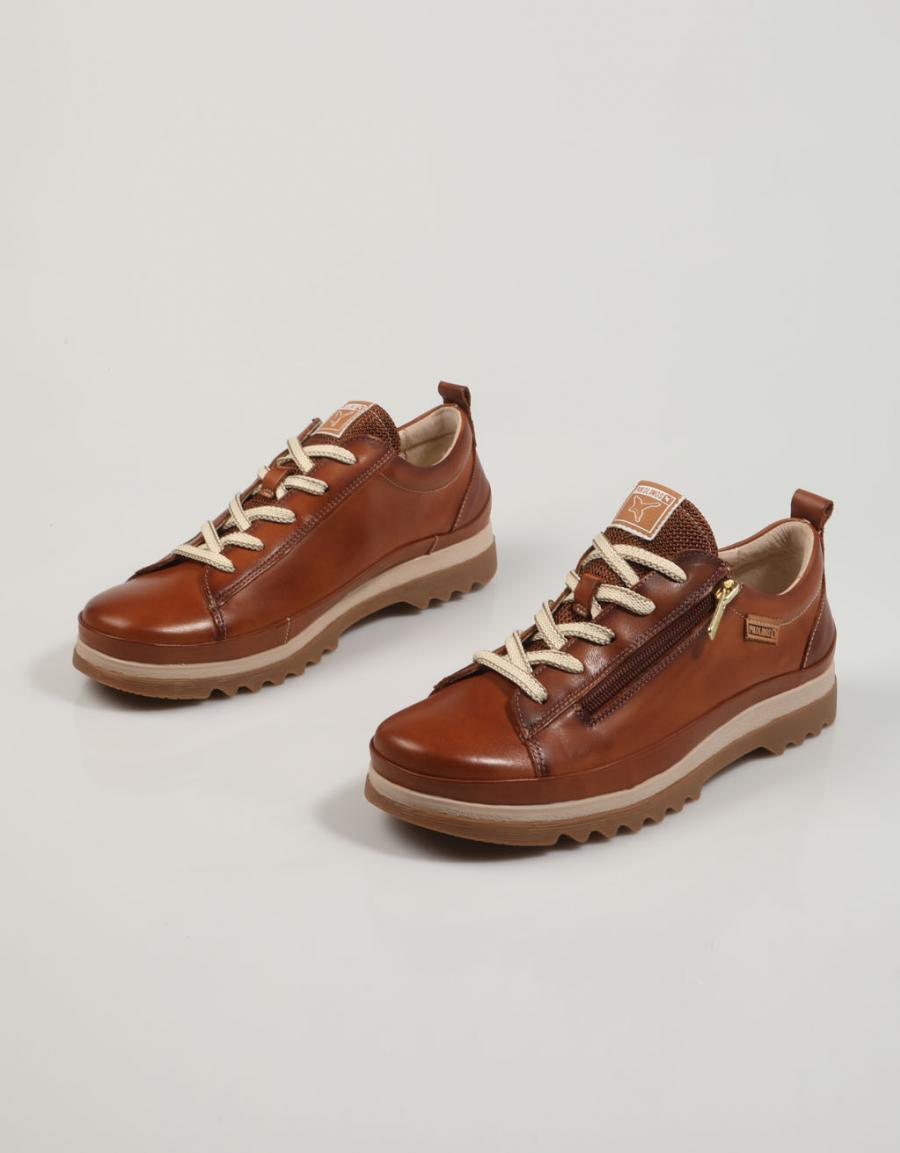 ZAPATOS SPORT PIKOLINOS COURT BOROUGH en color Cuero