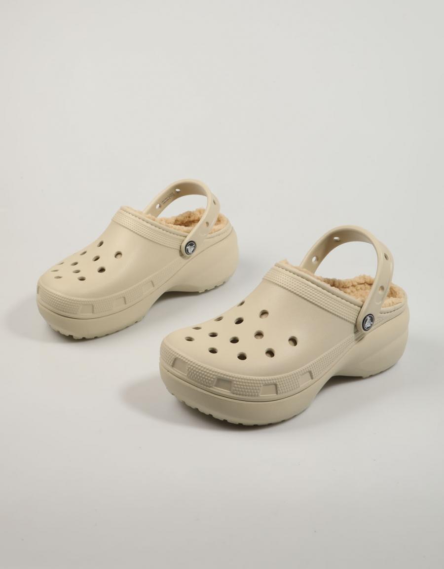 ZUECOS CROCS CLASSIC PLATFOR LINED 207938 en color Beige
