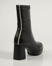 BOTINES NOA HARMON SIA 9106 en color Negro