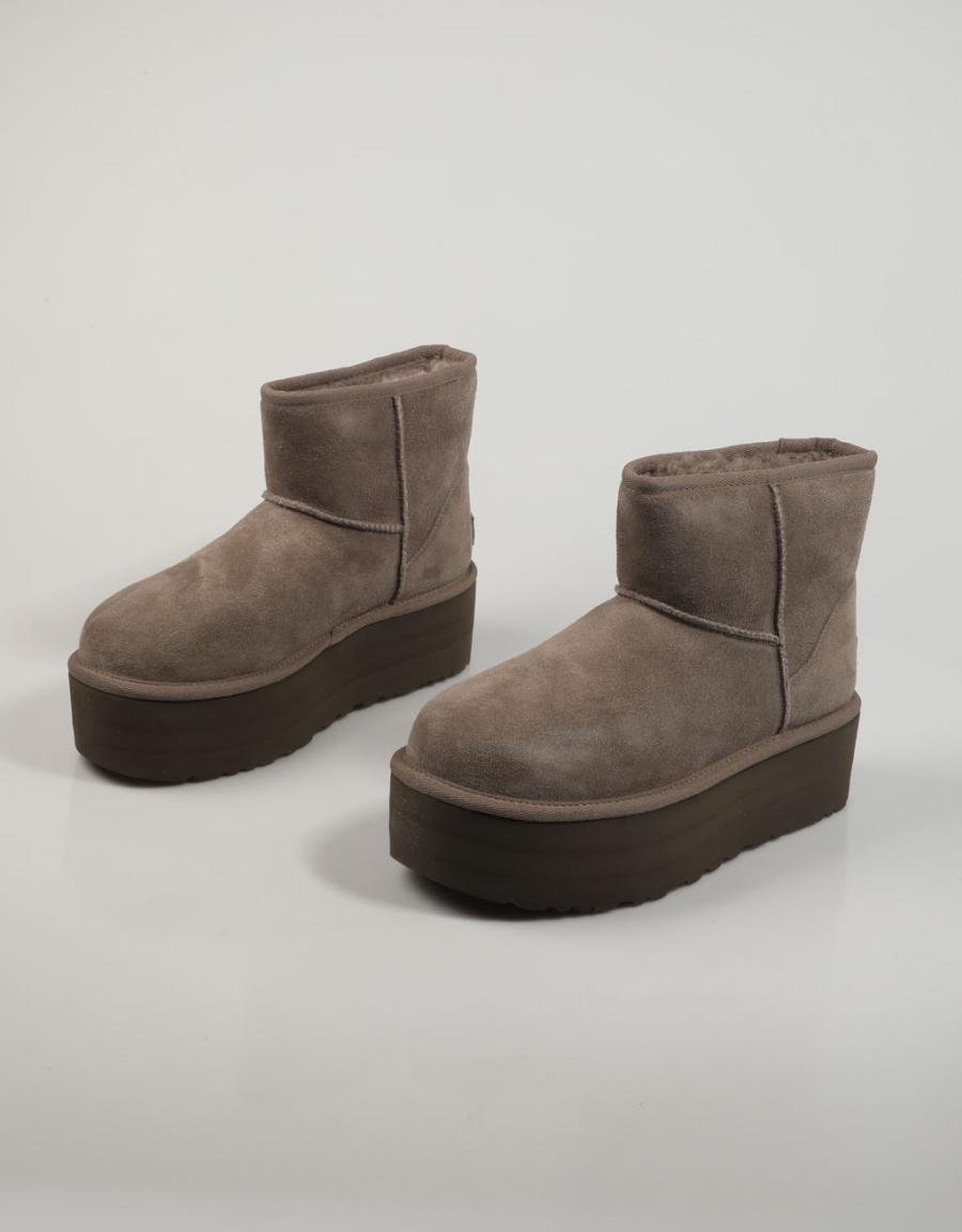 BOTINES UGG W CASSIC MINI PLATFORM en color Gris