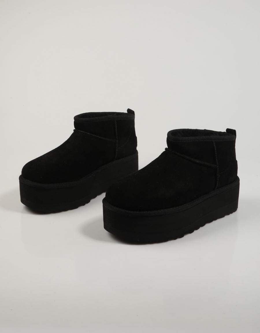 BOTINES UGG W CASSIC ULTRA MINI PLATFORM en color Negro