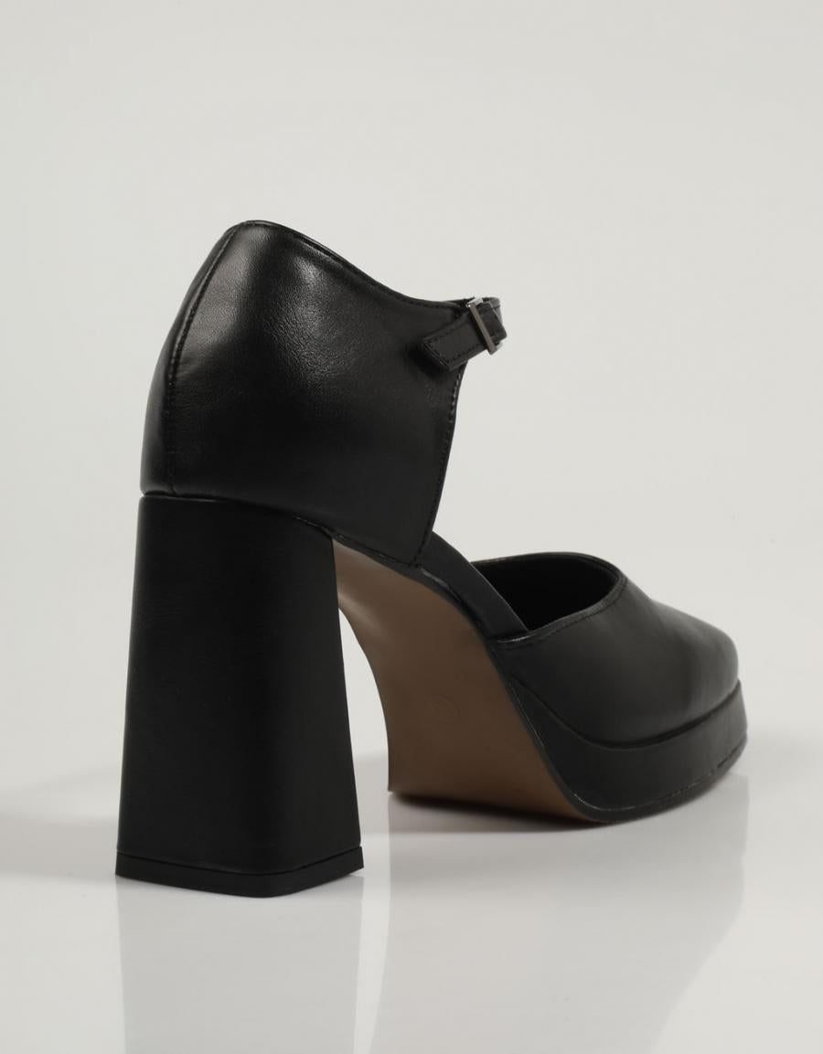 ZAPATOS VESTIR ISTERIA 23172 en color Negro