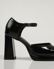 ZAPATOS VESTIR ISTERIA 23172 en color Negro