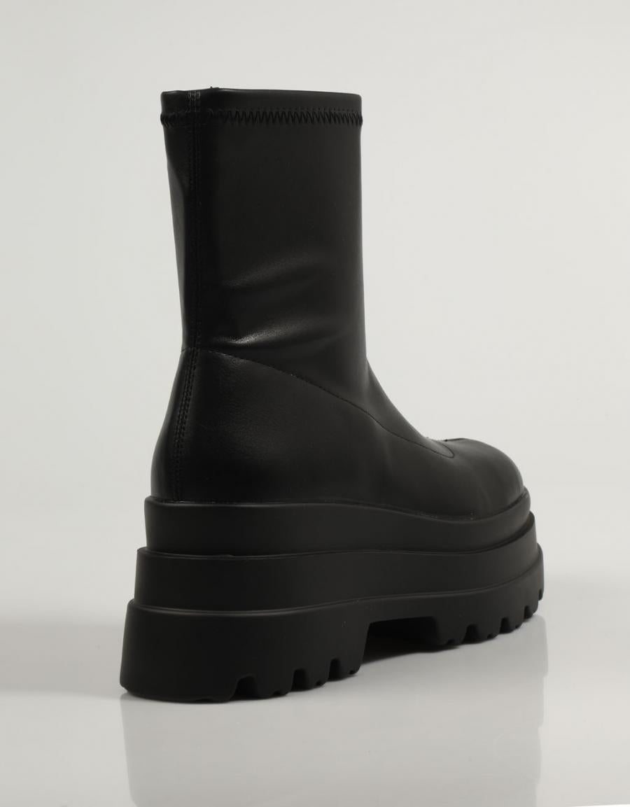 BOTINES BB UP 1019 en color Negro
