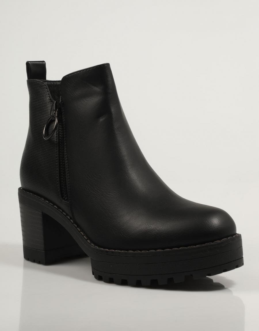 BOTINES CHIKA10 PILAR 16 en color Negro