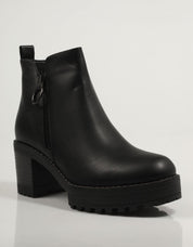 BOTINES CHIKA10 PILAR 16 en color Negro
