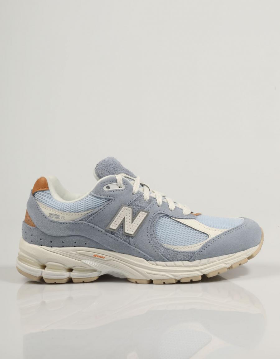 ZAPATILLAS NEW BALANCE M2002 en color Azul marino
