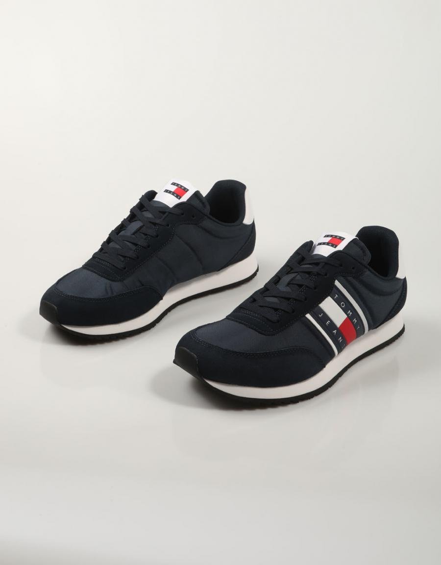 ZAPATILLAS TOMMY HILFIGER TJM en color Azul marino