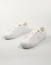 ZAPATILLAS TOMMY HILFIGER ESSENTIAL en color Blanco