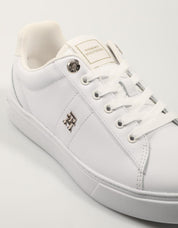 ZAPATILLAS TOMMY HILFIGER ESSENTIAL en color Blanco