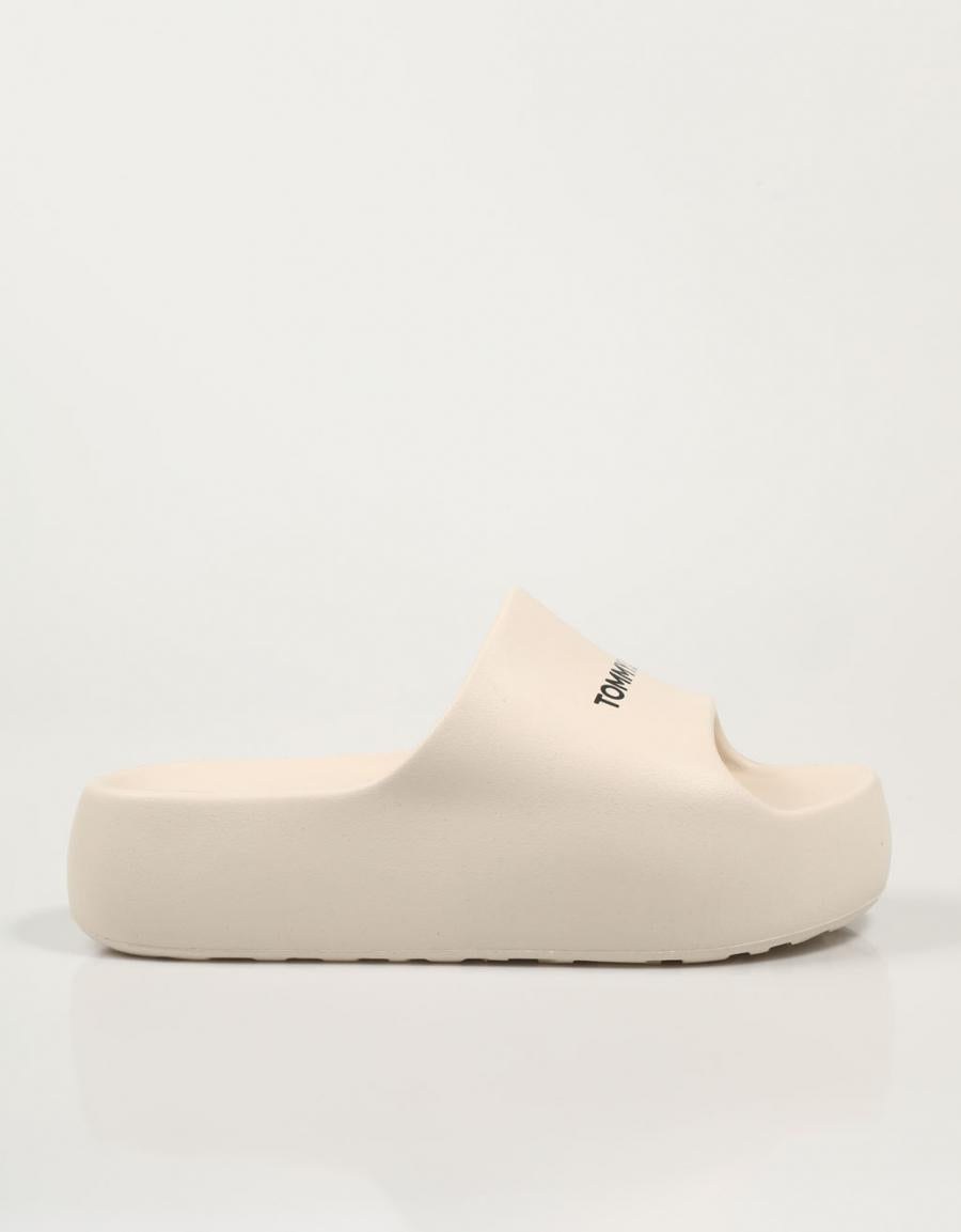 CHANCLAS TOMMY HILFIGER TJW CHUNKY FLATFORM SLIDE en color Beige