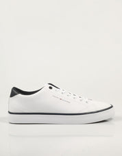 ZAPATILLAS TOMMY HILFIGER TH HI VULC CORE LOW LEATHER ESS en color Blanco