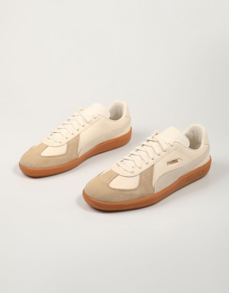 ZAPATILLAS PUMA ARMY TRAINER en color Beige