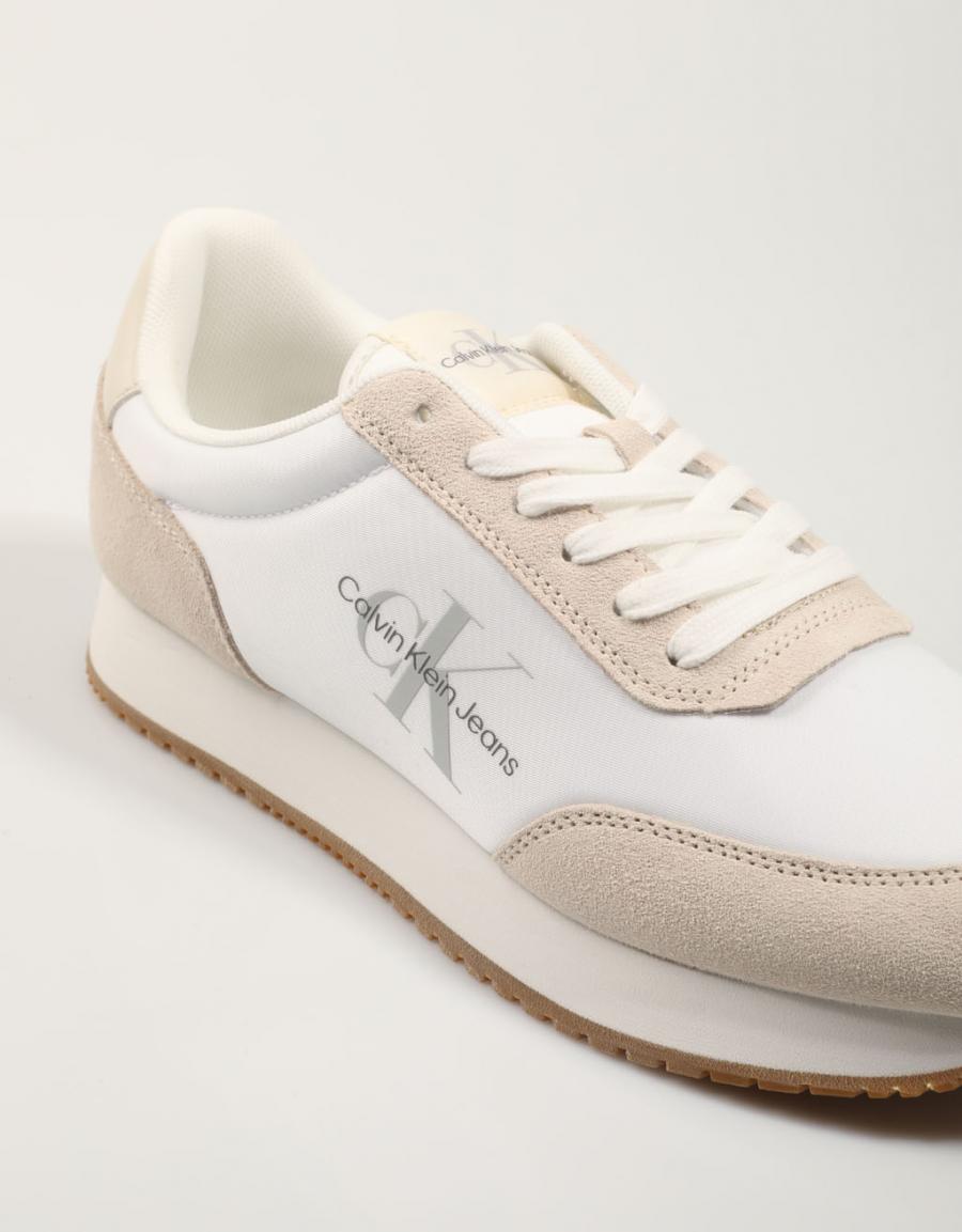 ZAPATILLAS CALVIN KLEIN RETRO en color Blanco