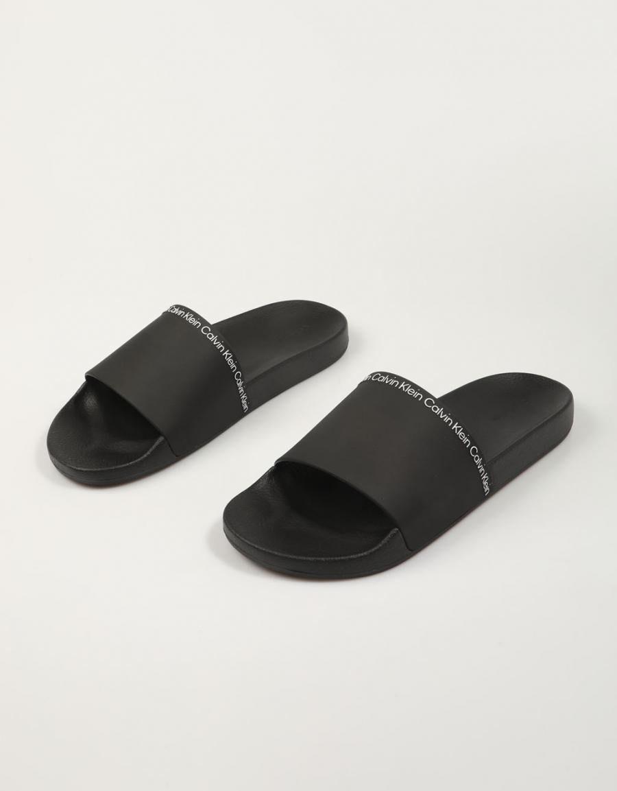 CHANCLAS CALVIN KLEIN POOL en color Negro