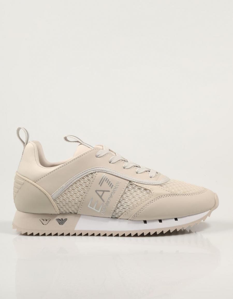 ZAPATILLAS ARMANI EA7 X8X027 en color Beige