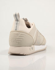 ZAPATILLAS ARMANI EA7 X8X027 en color Beige
