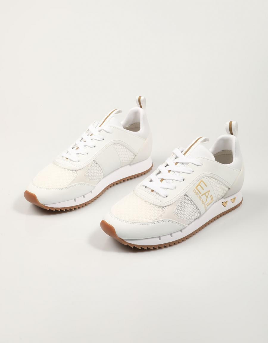 ZAPATILLAS ARMANI EA7 X8X027 XK050 en color Blanco