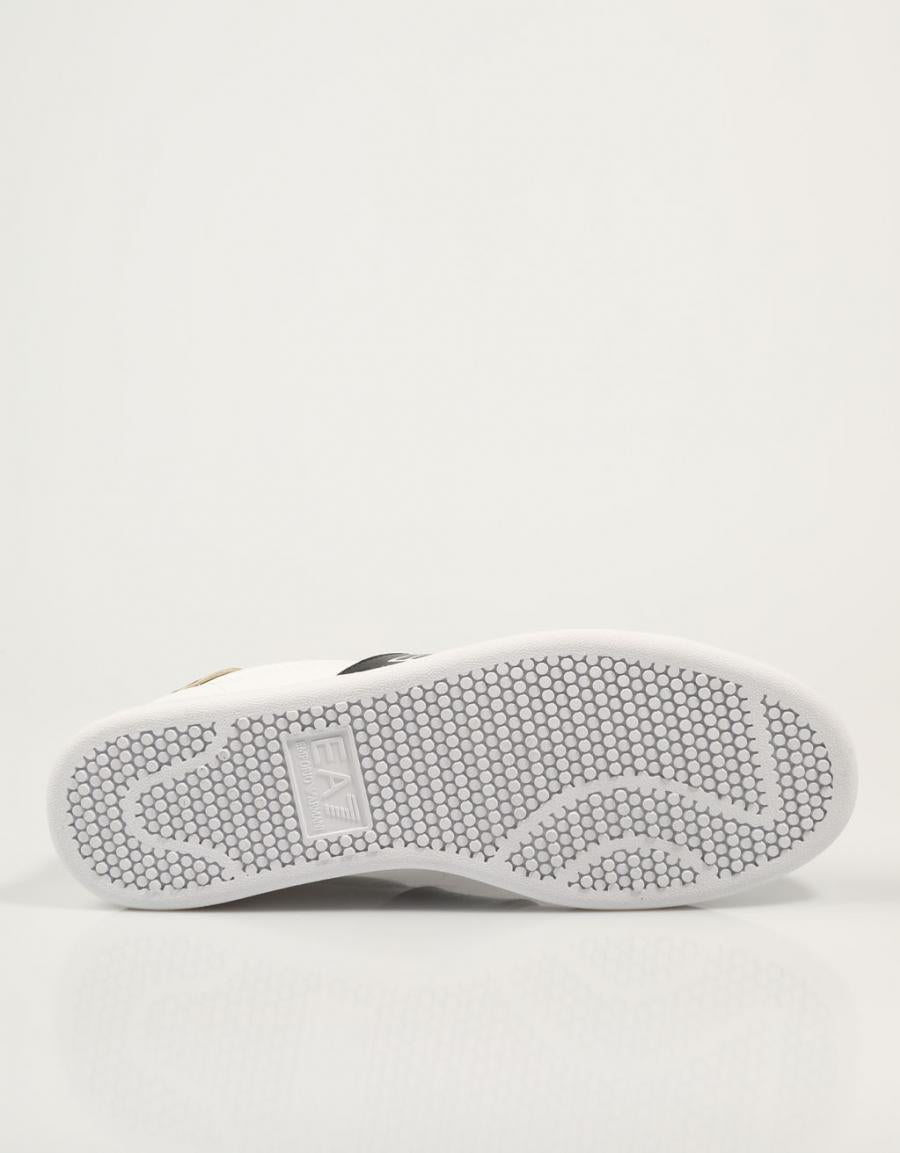 ZAPATILLAS ARMANI EA7 X8X102 en color Blanco