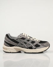 ZAPATILLAS ASICS GEL en color Negro