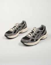 ZAPATILLAS ASICS GEL en color Negro