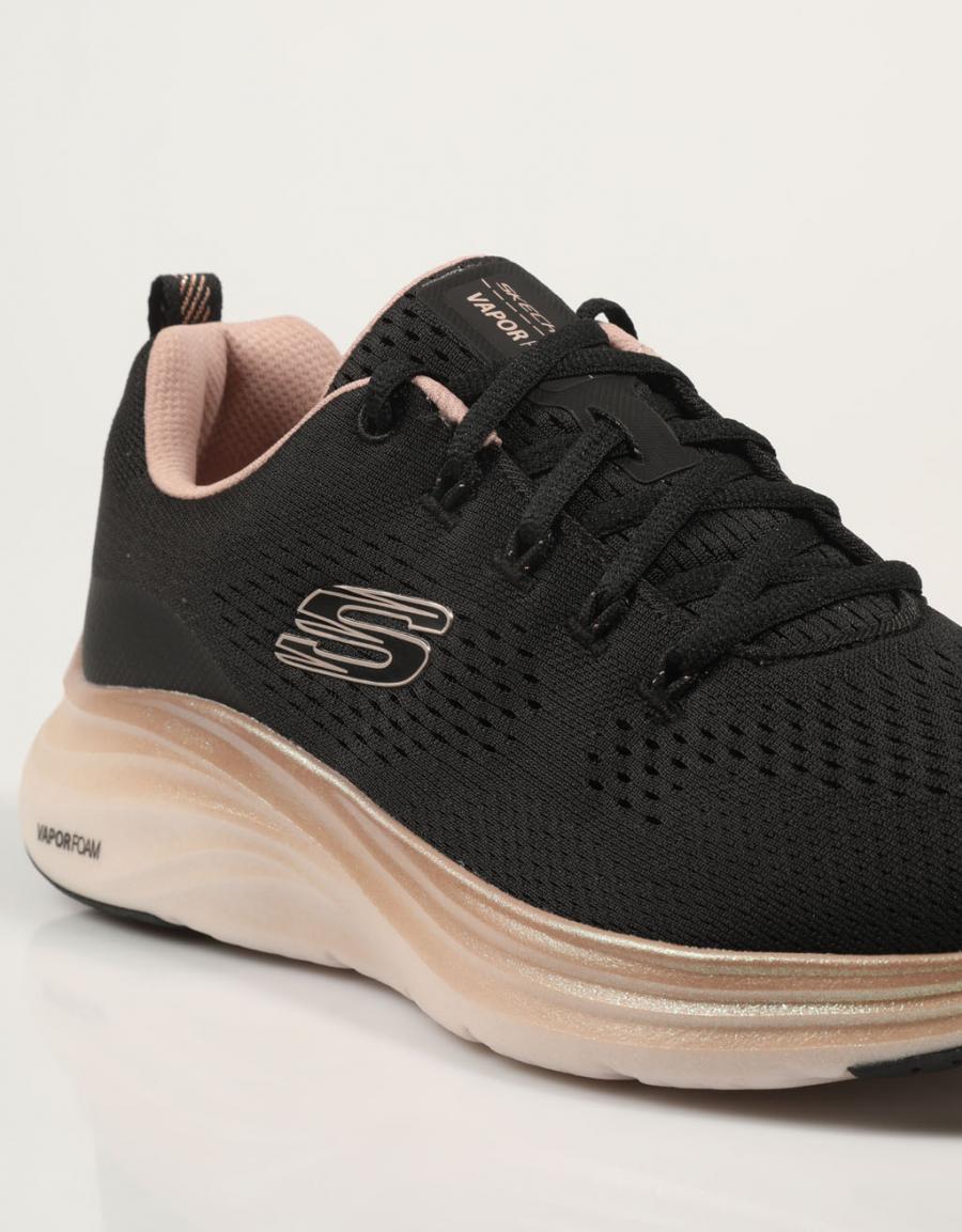 ZAPATILLAS SKECHERS VAPOR FOAM en color Negro