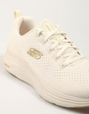 ZAPATILLAS SKECHERS VAPOR FOAM en color Beige