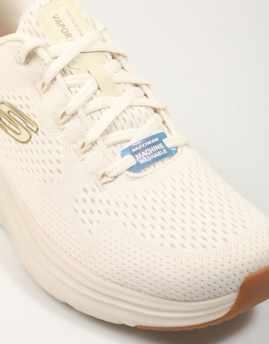 ZAPATILLAS SKECHERS VAPOR FOAM en color Beige
