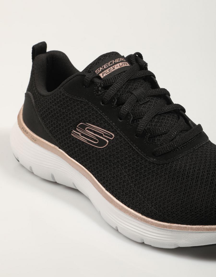 ZAPATILLAS SKECHERS FLEX en color Negro