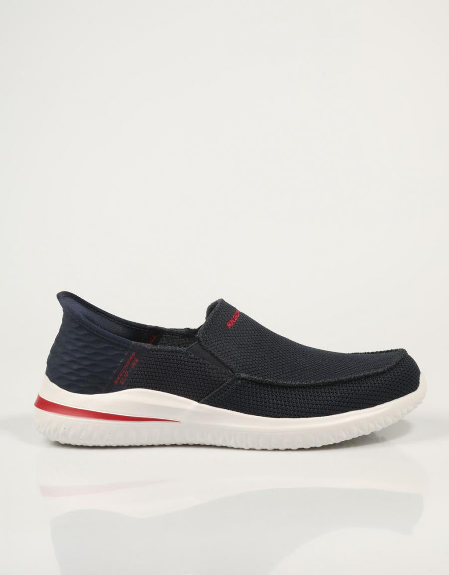 ZAPATILLAS SKECHERS SLIP INS DELSON 3 0 CABRINO en color Azul marino