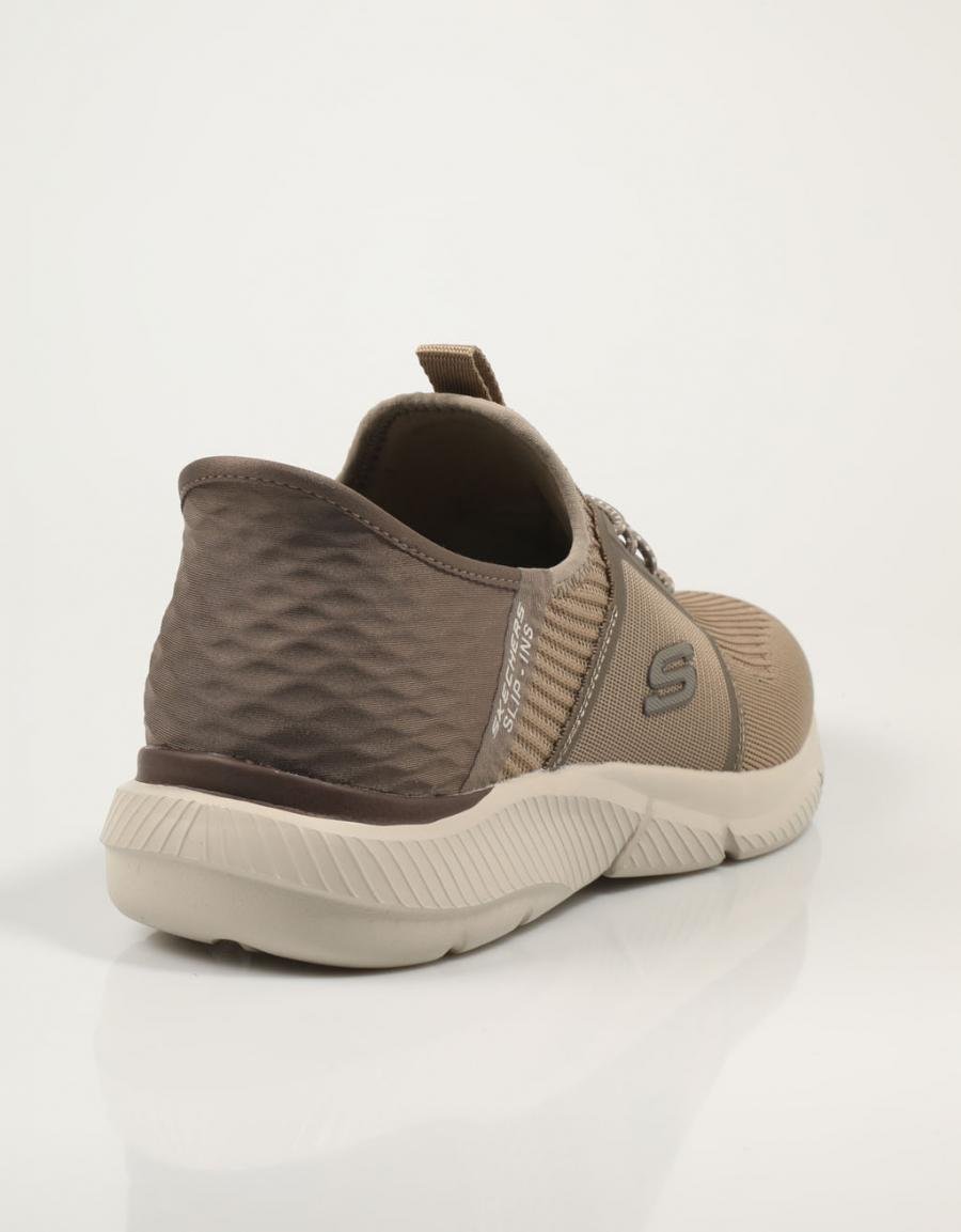ZAPATILLAS SKECHERS SLIP INS RF INGRAM BRACKET en color Taupe