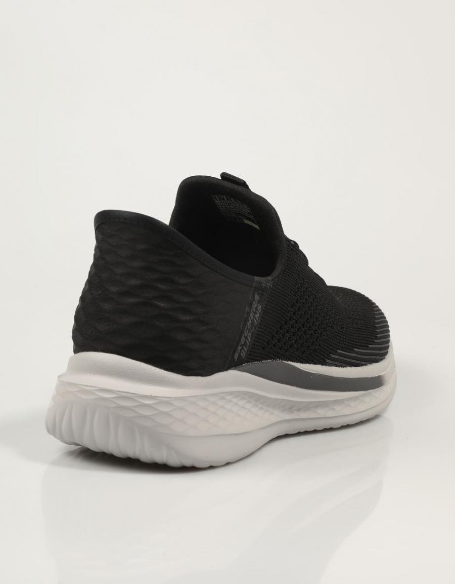 ZAPATILLAS SKECHERS SLADE QUINTO en color Negro