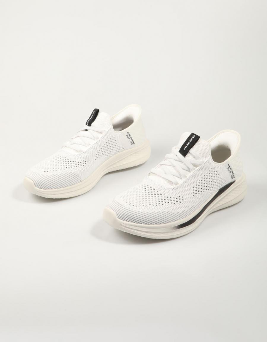 ZAPATILLAS SKECHERS SLADE QUINTO en color Blanco
