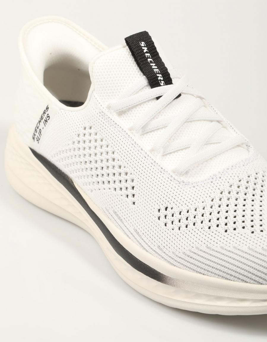 ZAPATILLAS SKECHERS SLADE QUINTO en color Blanco