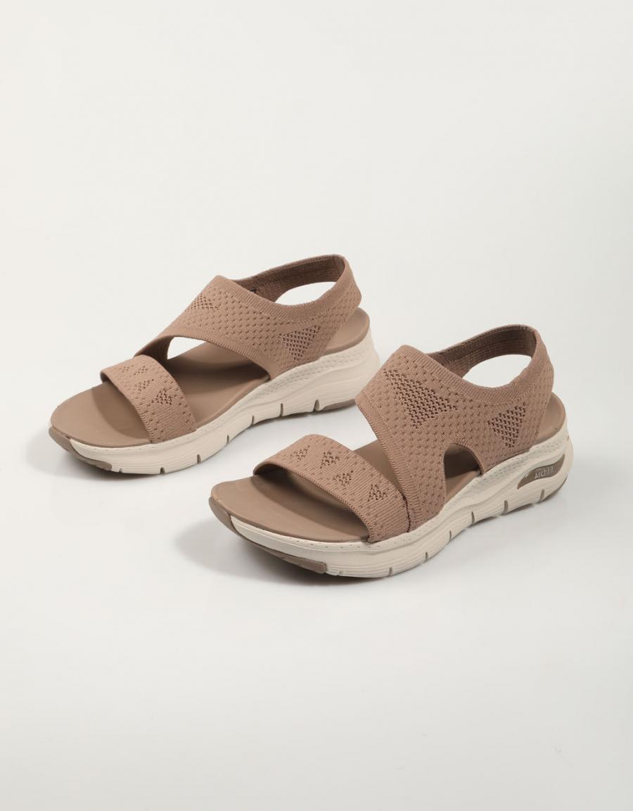 SANDALIAS SKECHERS ARCH FIT en color Taupe