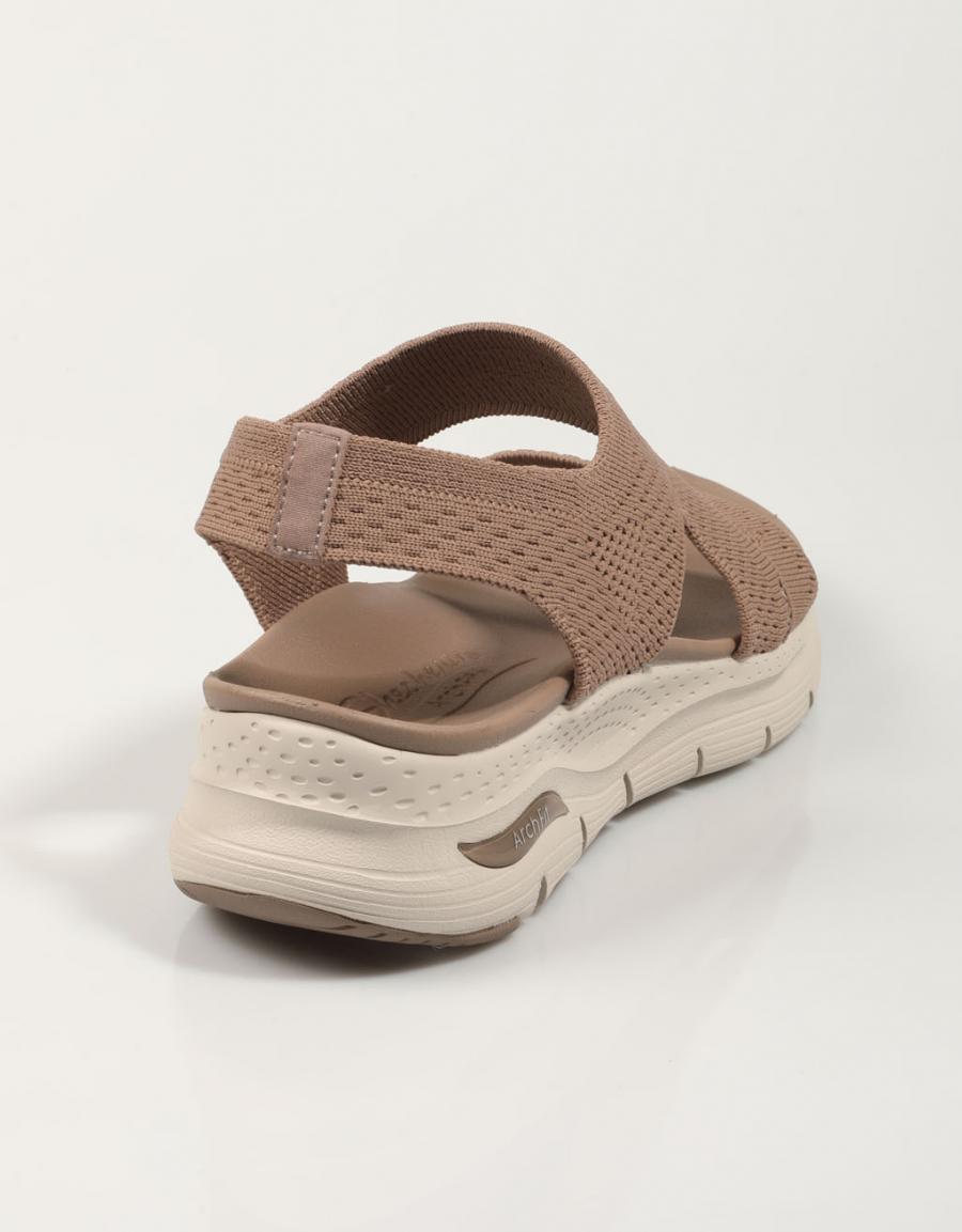 SANDALIAS SKECHERS ARCH FIT en color Taupe