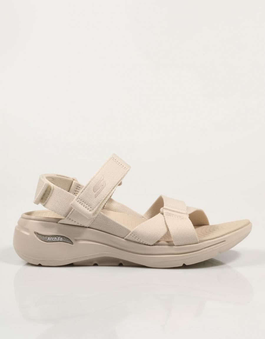 SANDALIAS SKECHERS GO WALK en color Beige