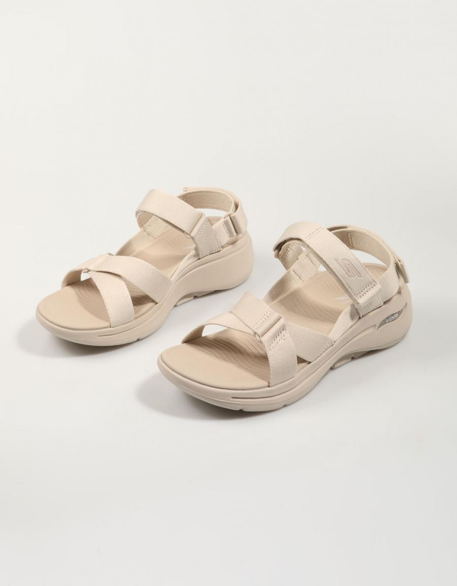 SANDALIAS SKECHERS GO WALK en color Beige