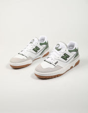 ZAPATILLAS NEW BALANCE BB550 en color Blanco