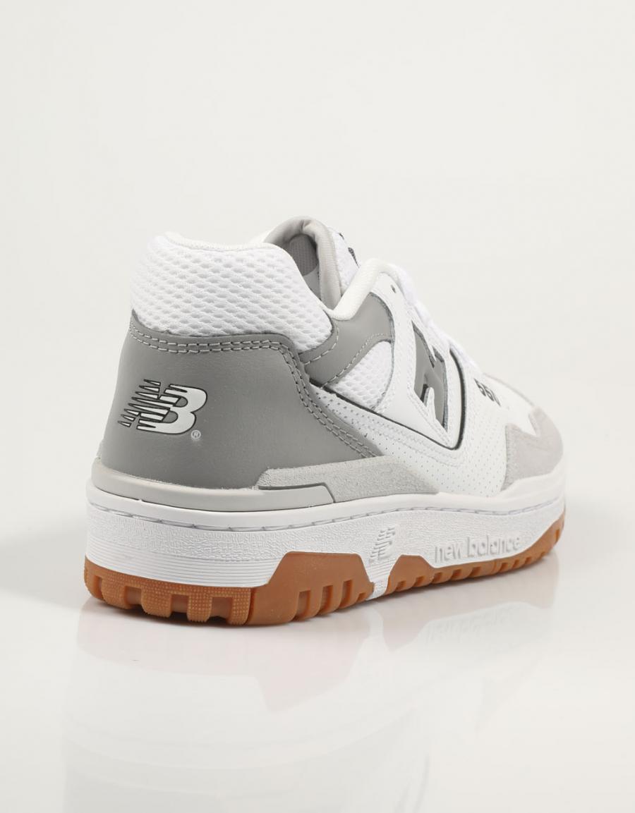 ZAPATILLAS NEW BALANCE BB550 en color Blanco
