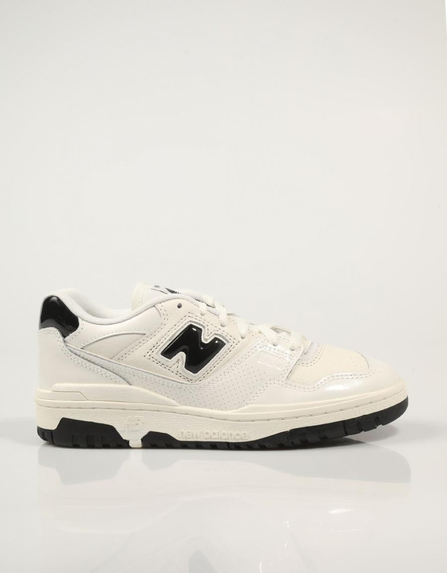 ZAPATILLAS NEW BALANCE BB550 en color Blanco