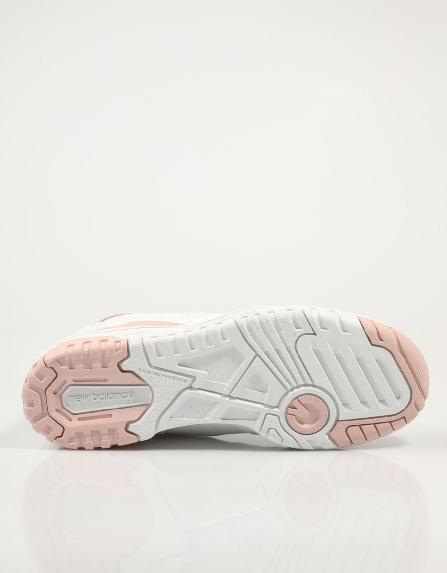 ZAPATILLAS NEW BALANCE BBW550 en color Blanco