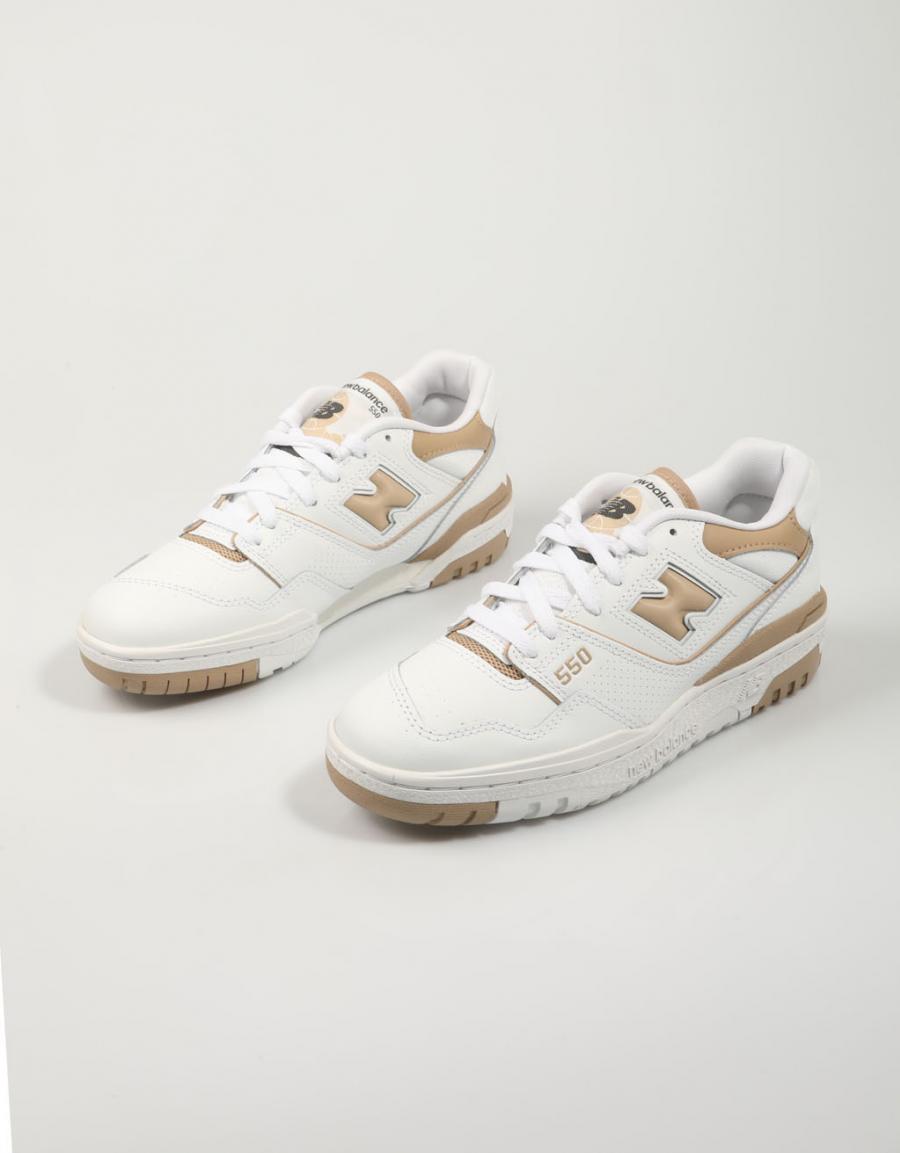 ZAPATILLAS NEW BALANCE BBW550 en color Blanco